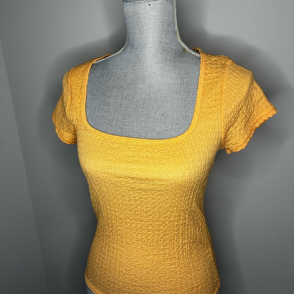 Old Navy Women's Peach Textured Top Size Small